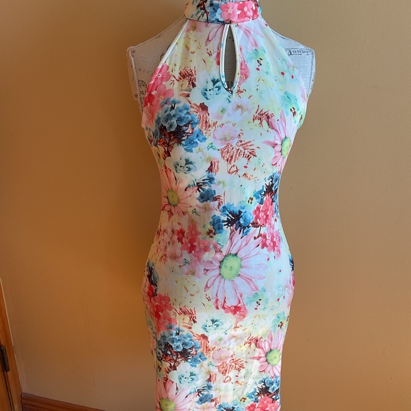 Dresses & Skirts - Parisian Collection Floral Halter Neck Dress Size M